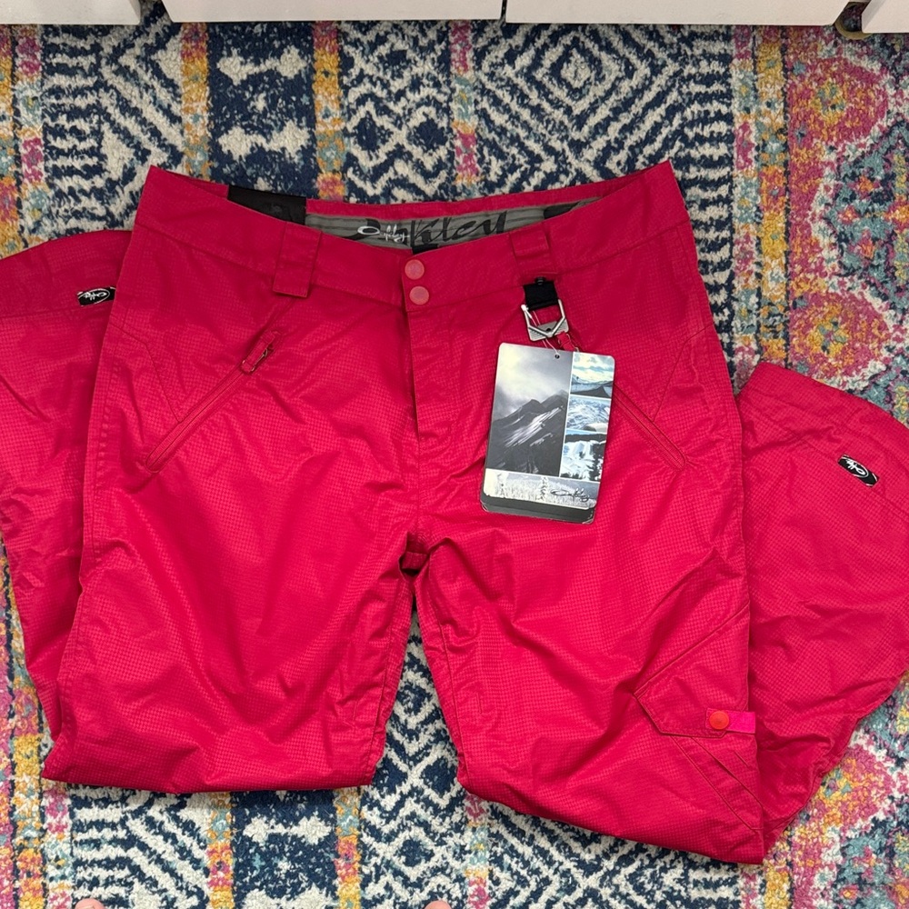 NWT! Oakley Hot Pink Snowboard Pants!